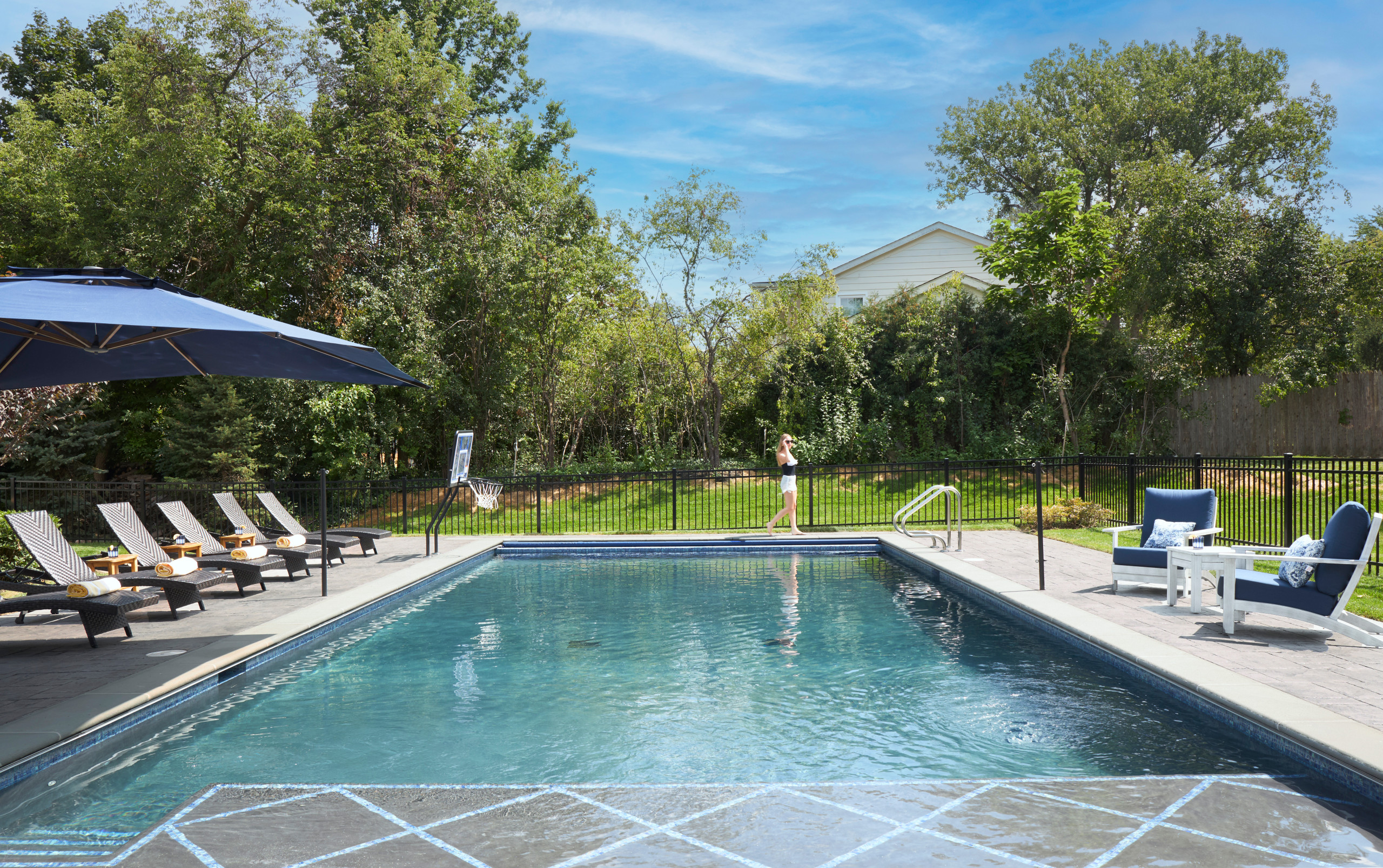 Lake Forest Pool and Pool House