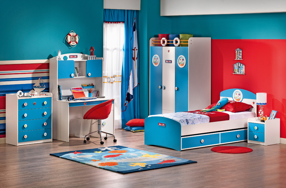 Photo of a beach style gender-neutral kids' bedroom in Miami.
