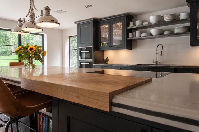Cobham in-frame bespoke Kitchen modern-kueche