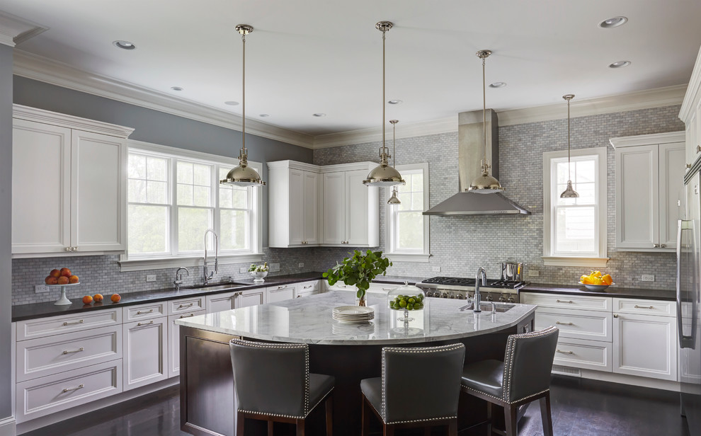 Inspiration for a transitional kitchen remodel in Chicago