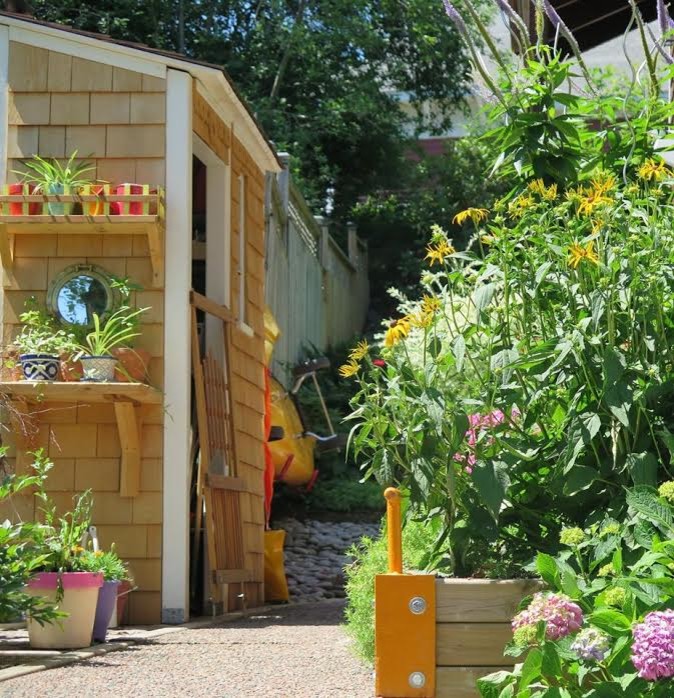 Design ideas for a transitional detached garden shed in Other.