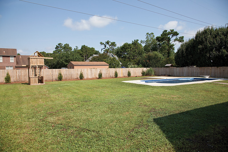 422 N Colony