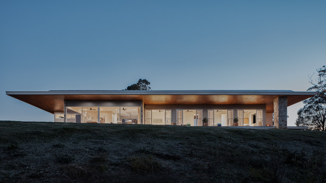 Coachwood contemporary-deck