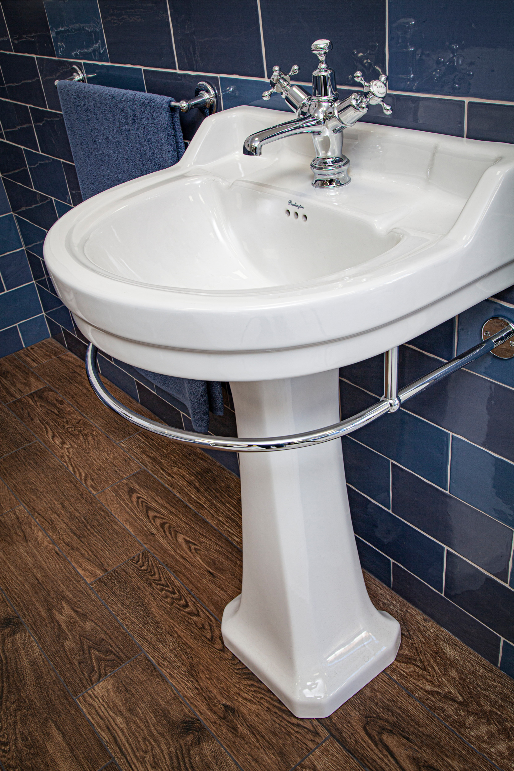 Beautiful Dark Blue Classical Bathroom