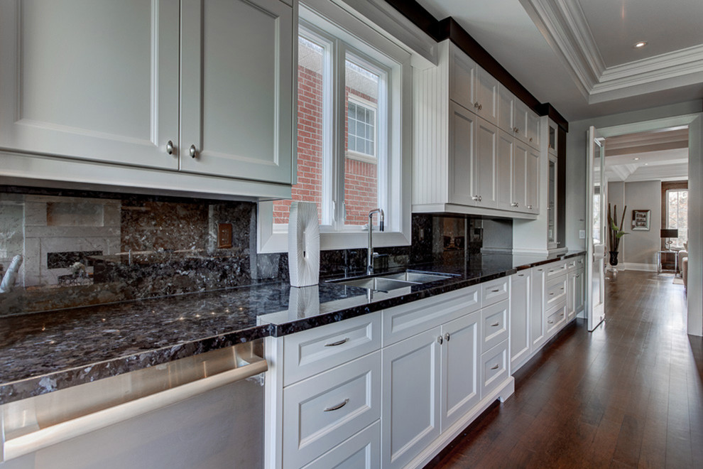 Transitional kitchen photo in Toronto