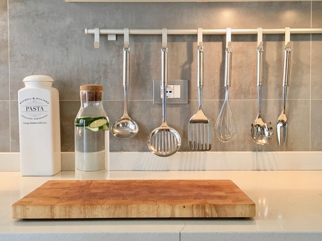 Immagine di una cucina contemporanea