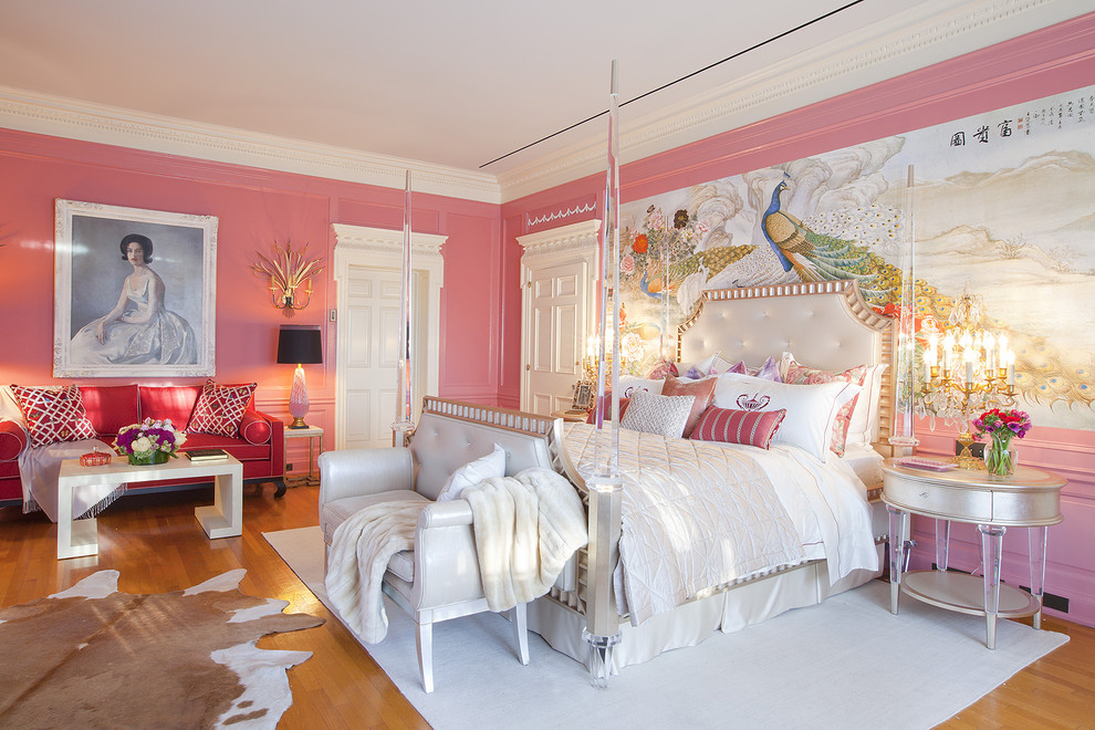 Photo of a traditional bedroom in Los Angeles with pink walls.