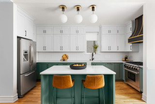 10 Gorgeous Green Paints for Kitchen Islands and Cabinets (10 photos)