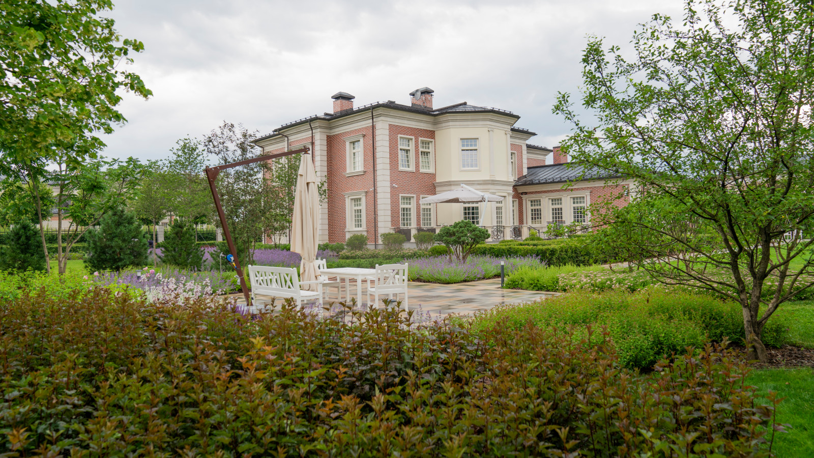 Английская неоклассика в КП Парквилл. 2019 г.