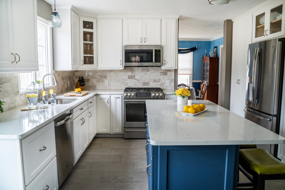 Inspiration for a mid-sized coastal kitchen remodel in Philadelphia