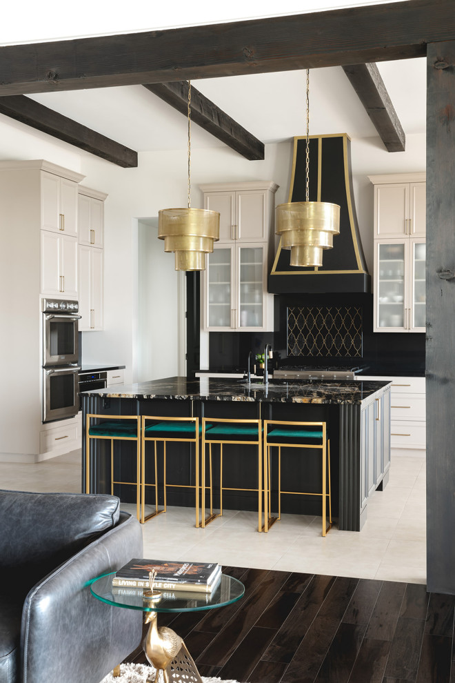 Transitional kitchen photo in Austin
