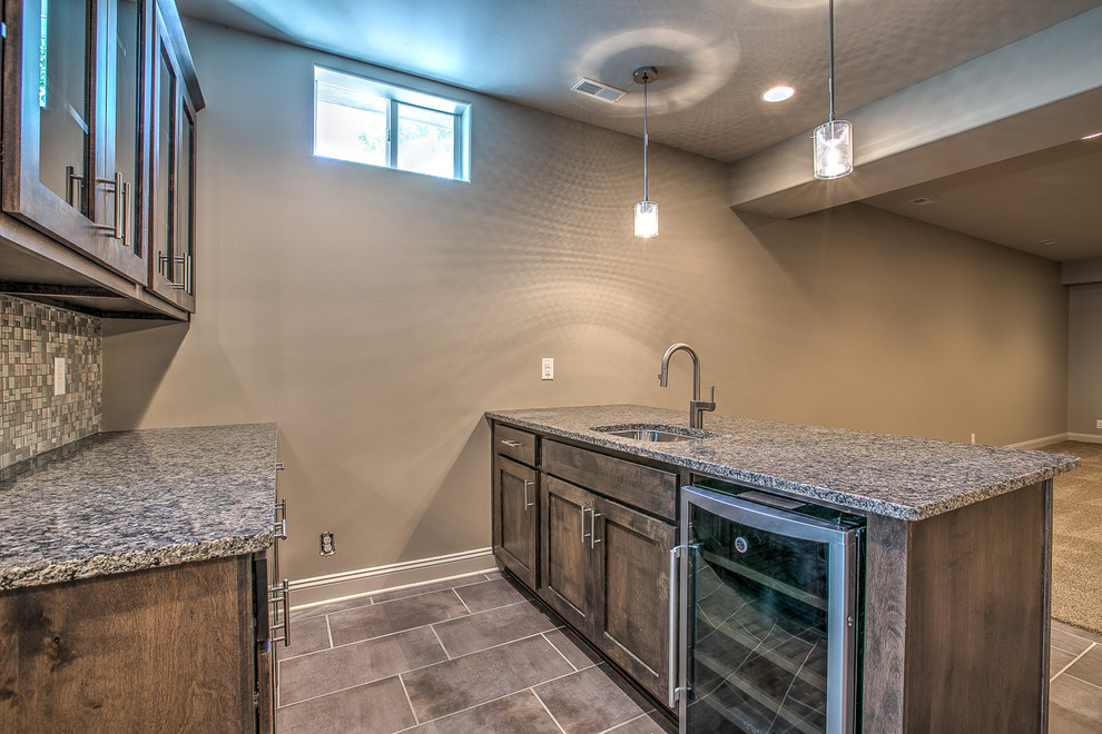 Transitional home design photo in Omaha