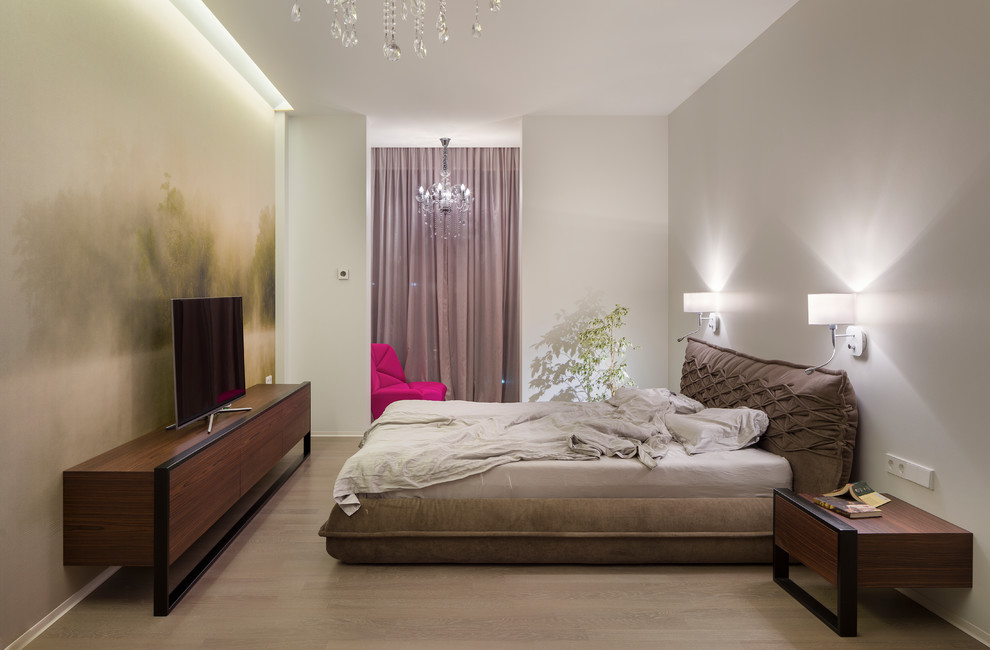 On the verge of illusion