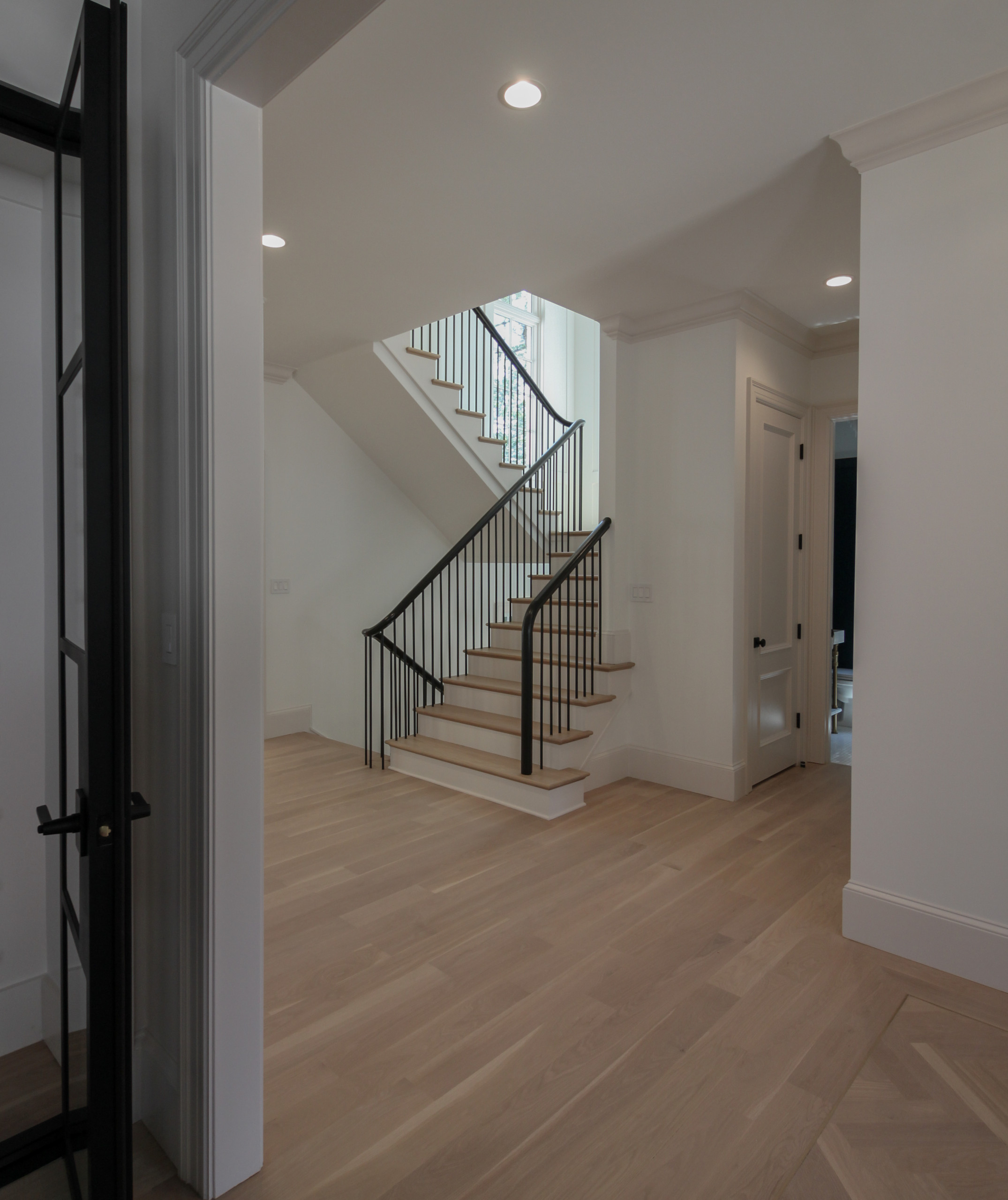 88_Clean & Modern Staircase, Arlington VA 22207