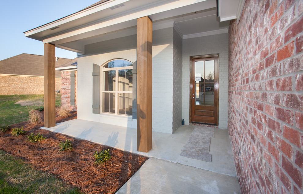 Inspiration for a transitional home design remodel in Jackson