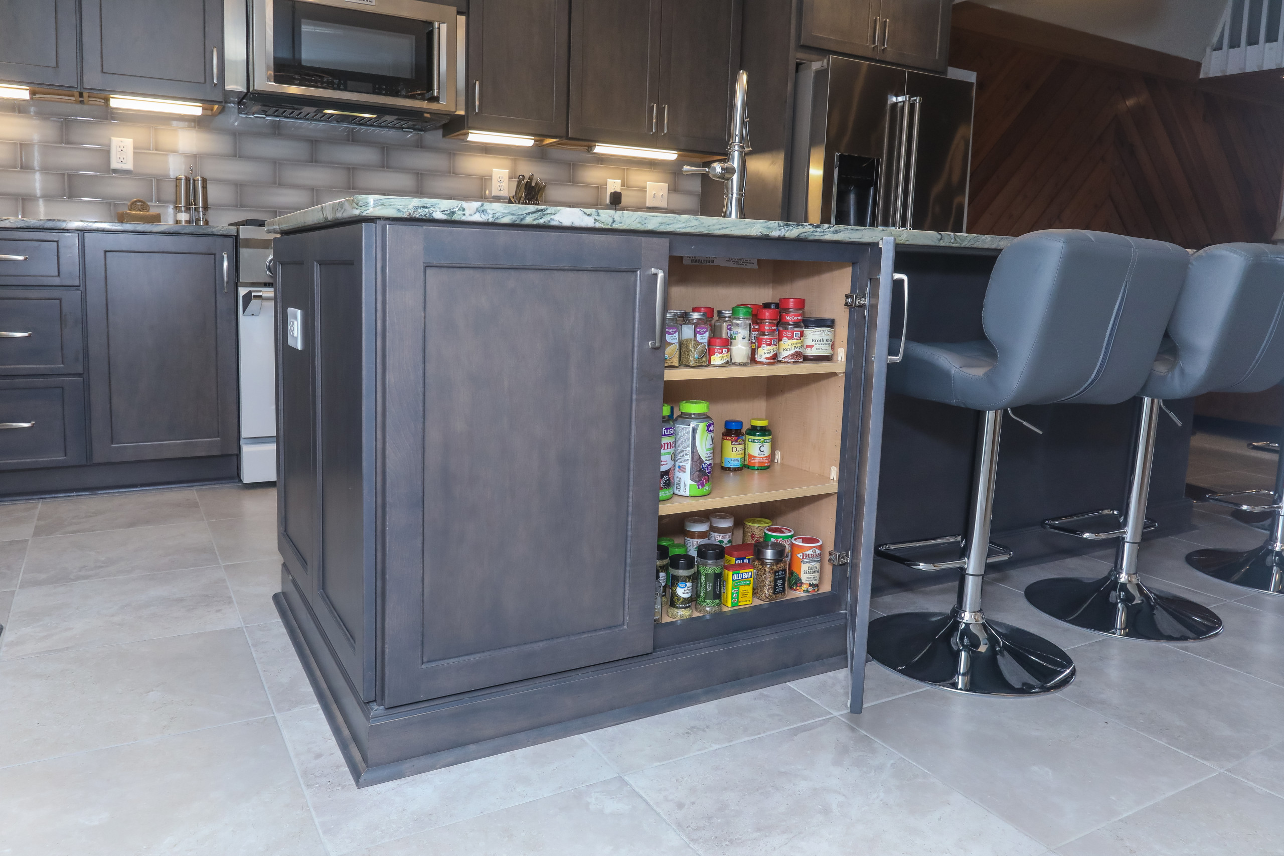 Gainesville Lake Home Remodeling - Kitchen, Butler's Pantry & Laundry