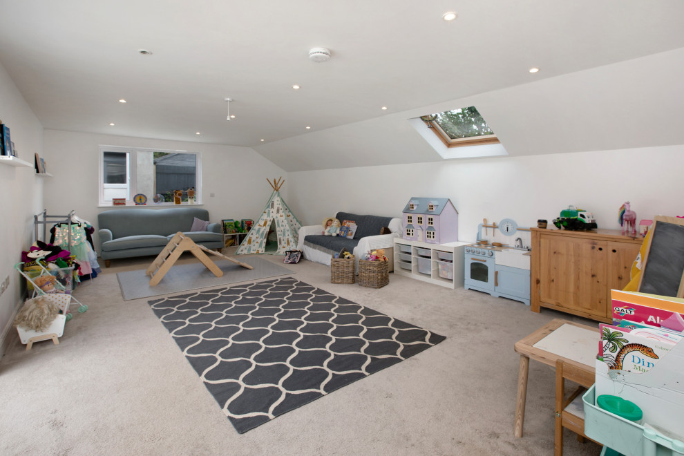 Styling of an open plan family home with river view