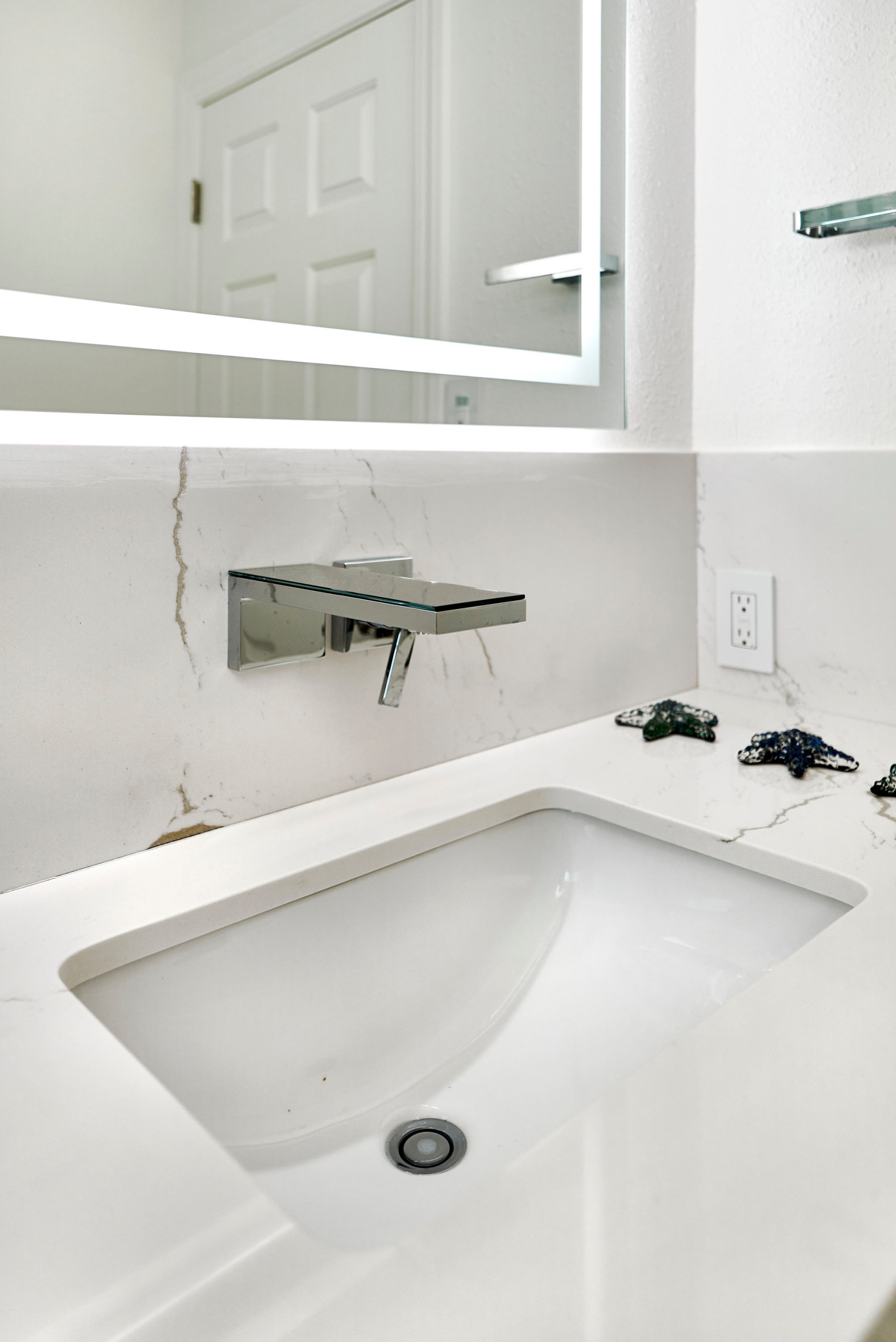Cupertino - Transitional Elegant