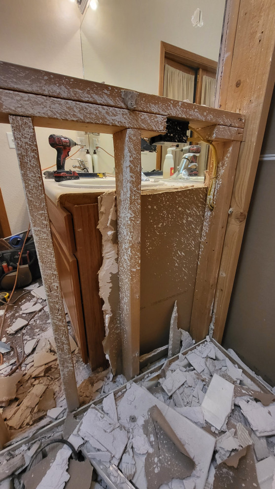 Modern Bathroom Remodel – Space-Enhancing Design