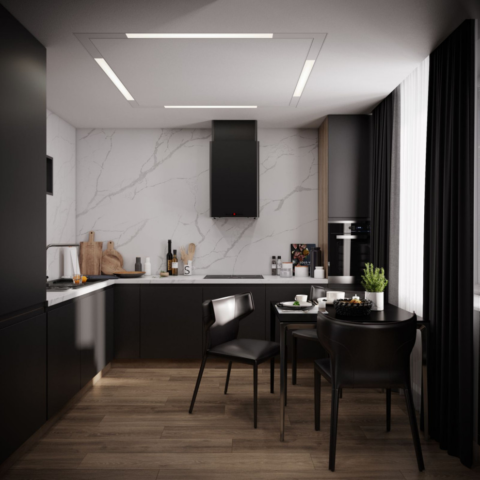 Небольшая квартира в центре города.