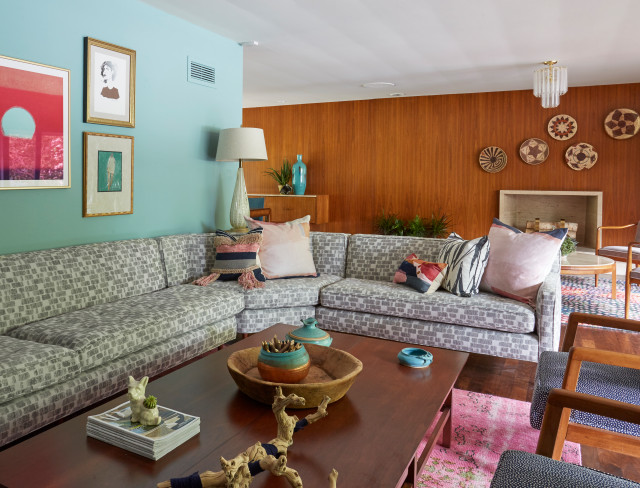 Williams - McIntyre retro-salon