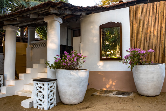 Beach House tropical-exterior