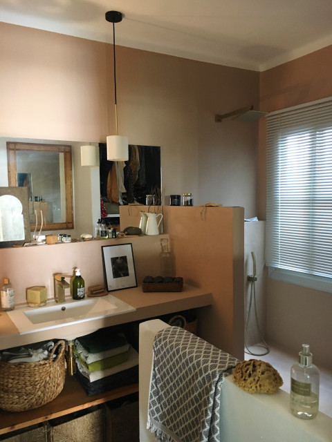 Piso Mataro rustic-bathroom