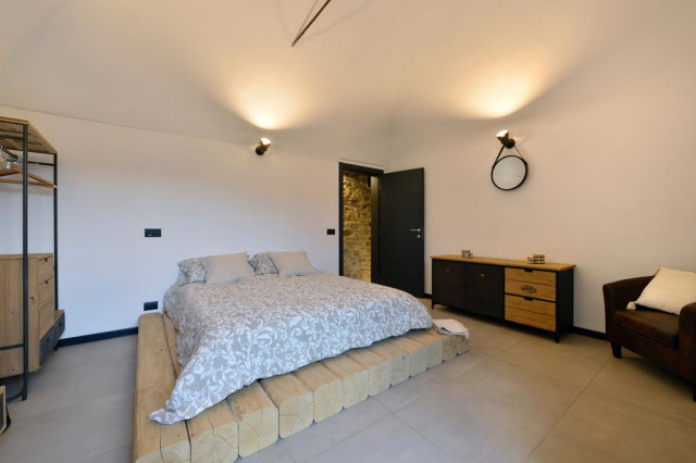 Casa C. industrial-dormitorio