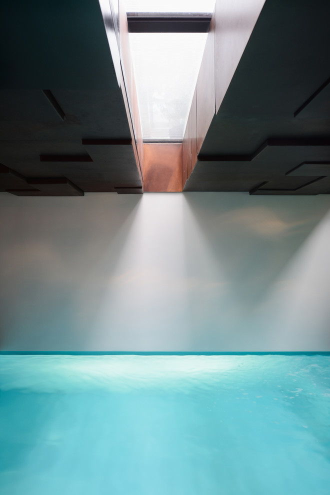 Moderner Pool in Sonstige