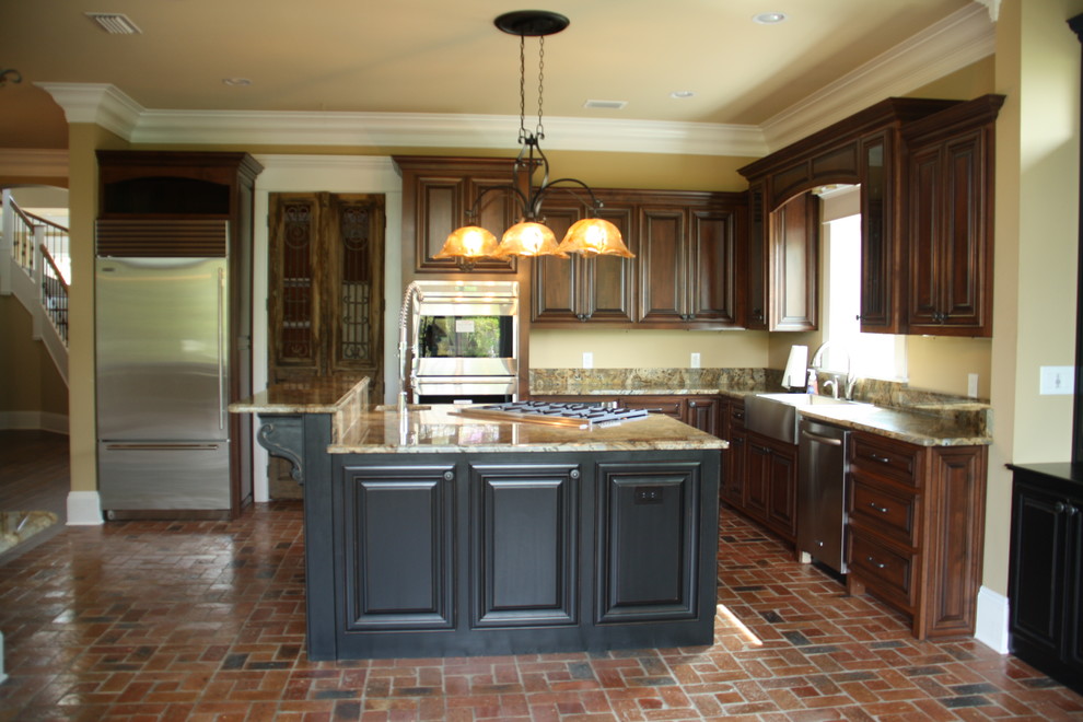 Lundy House Traditional Kitchen New Orleans by Cowan Incorporated