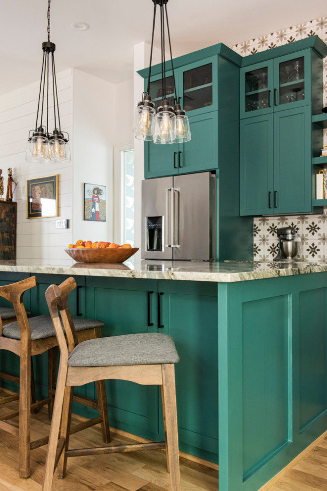 Home design - transitional home design idea in Houston