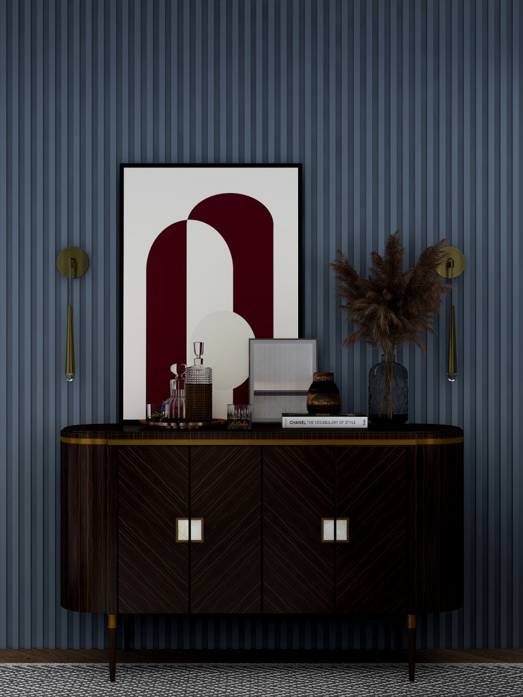 Ejemplo de despacho costero de tamaño medio sin chimenea con paredes azules, suelo de madera en tonos medios, escritorio independiente, suelo marrón, bandeja y panelado