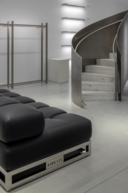 Scala configurazione elicoidale per negozio Dion Lee, Miami contemporary-staircase