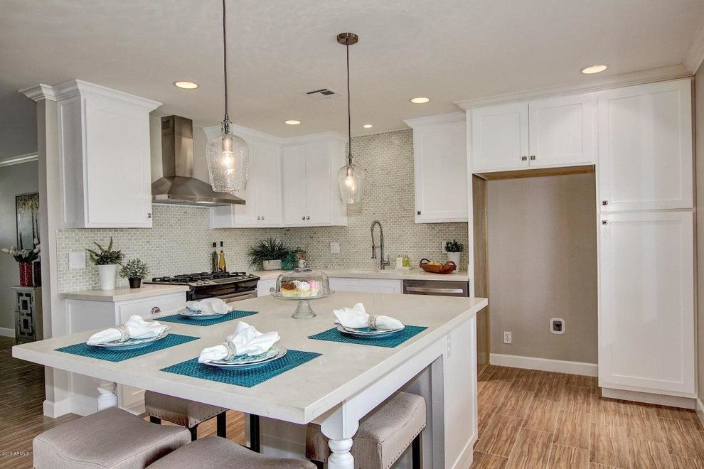Transitional kitchen photo in Phoenix