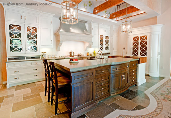 Elegant kitchen photo in New York