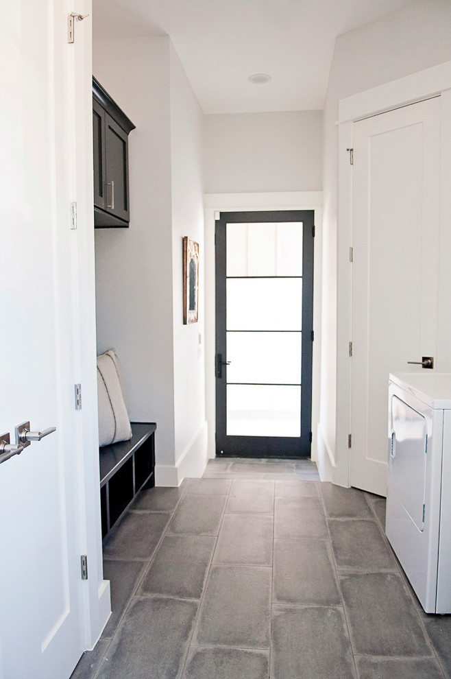 Home design - transitional home design idea