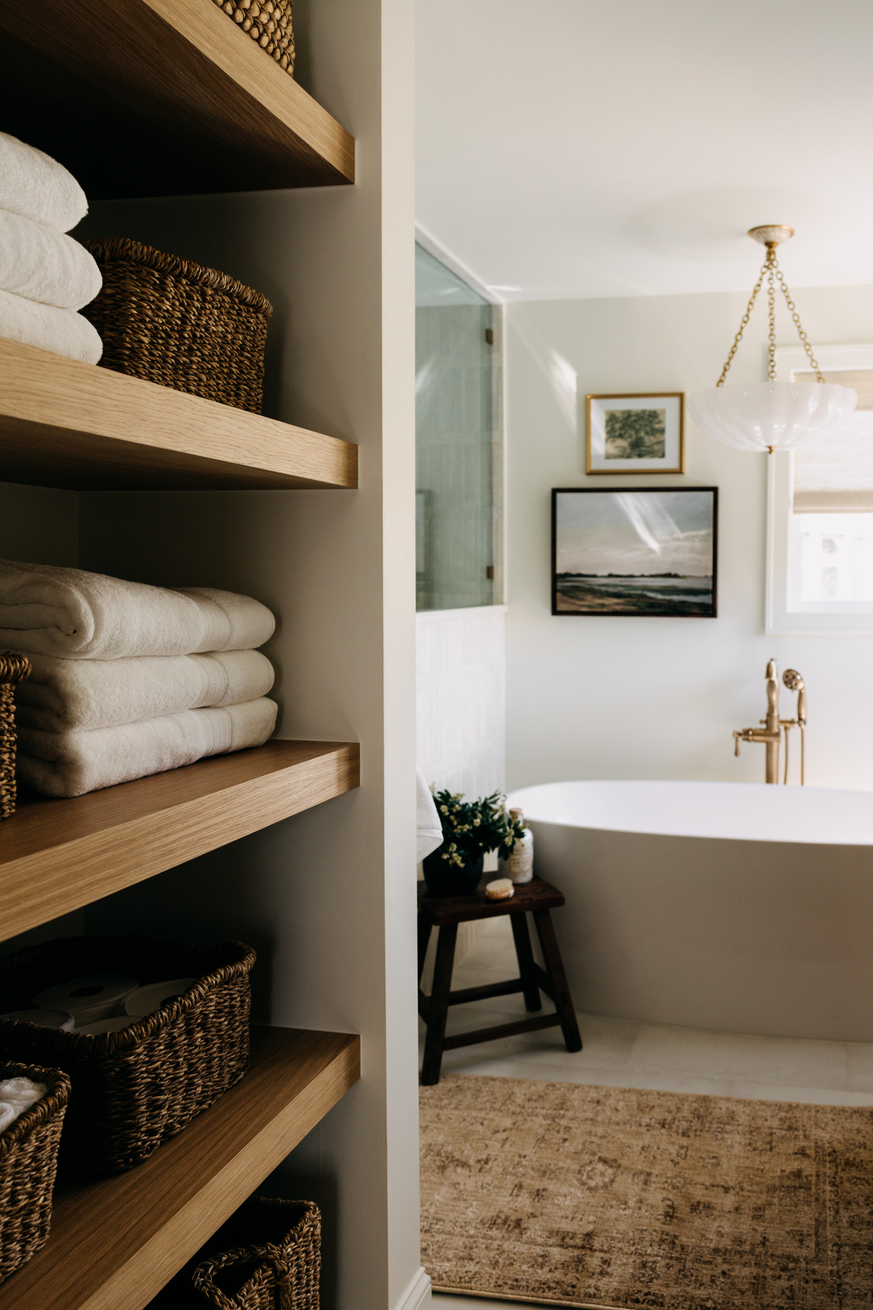 Paradise Ave. Bathroom