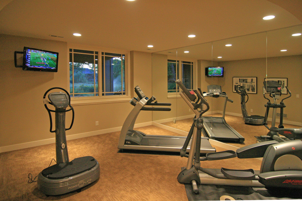 Design ideas for a contemporary home gym in Minneapolis.