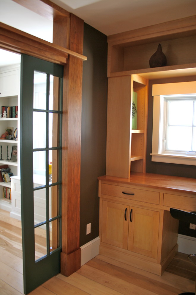 This is an example of a contemporary home office in Boston.