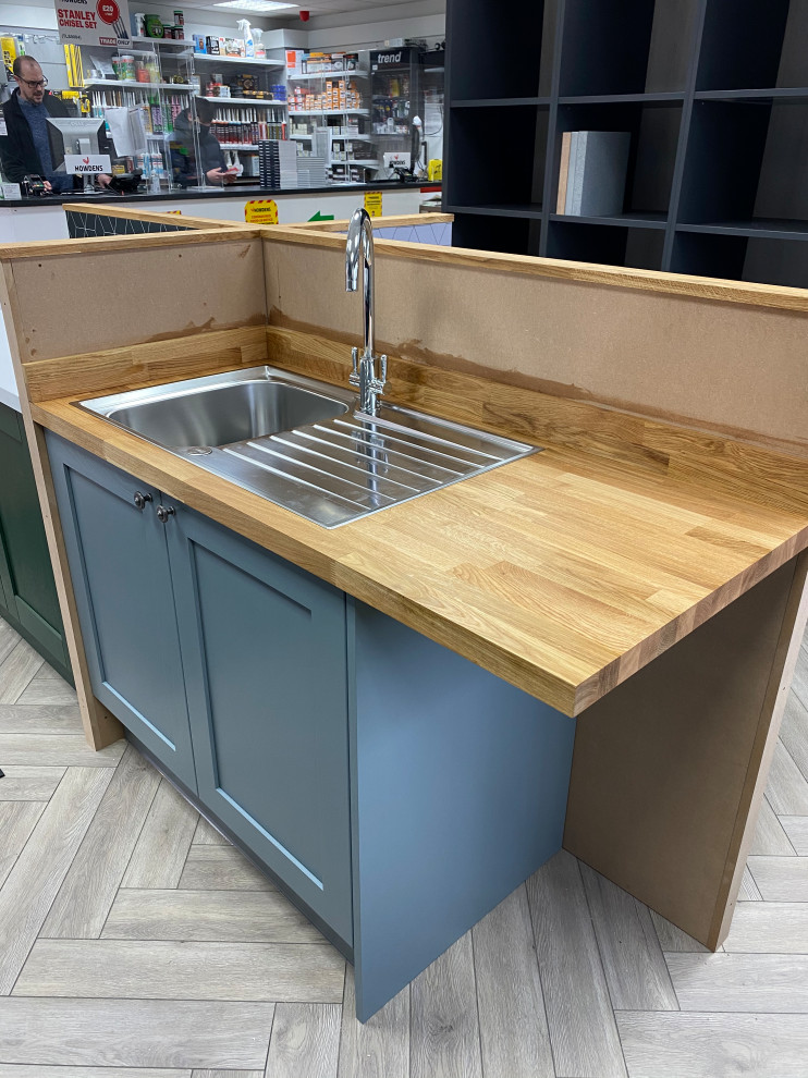 Howdens showroom refit