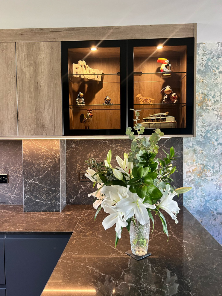 The Hinckley Kitchen - Volpi True Handleless - RRP £30,500 - Luxe Price £25,000