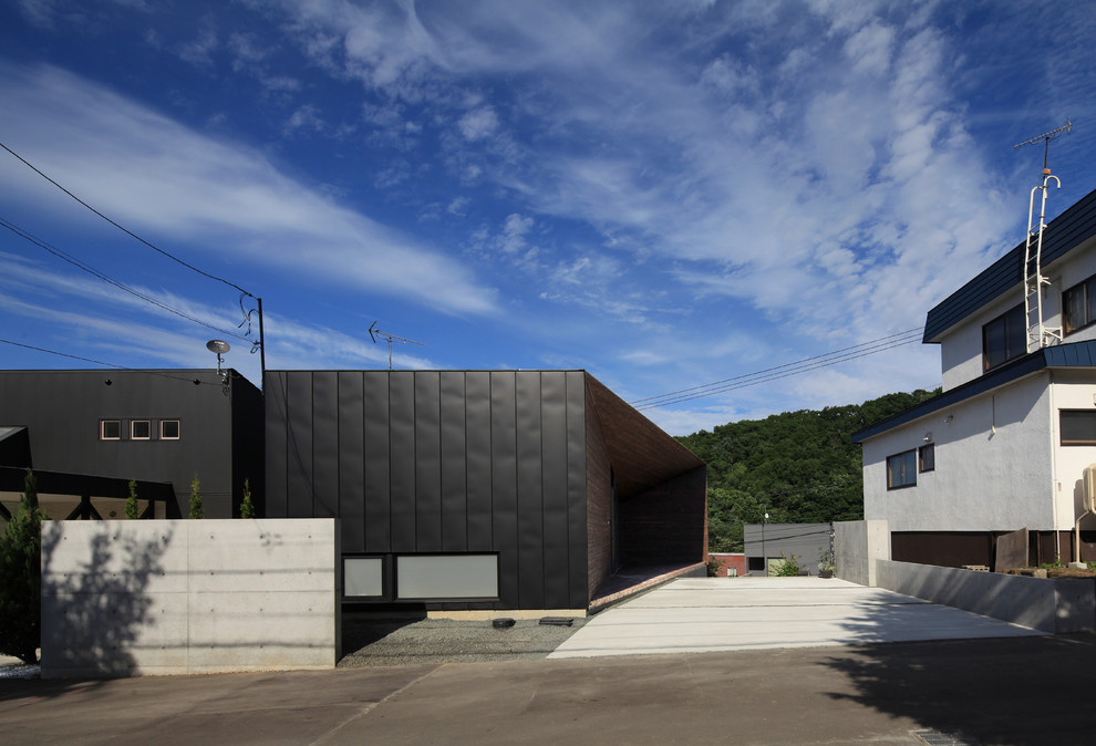 札幌にあるおしゃれな家の外観の写真