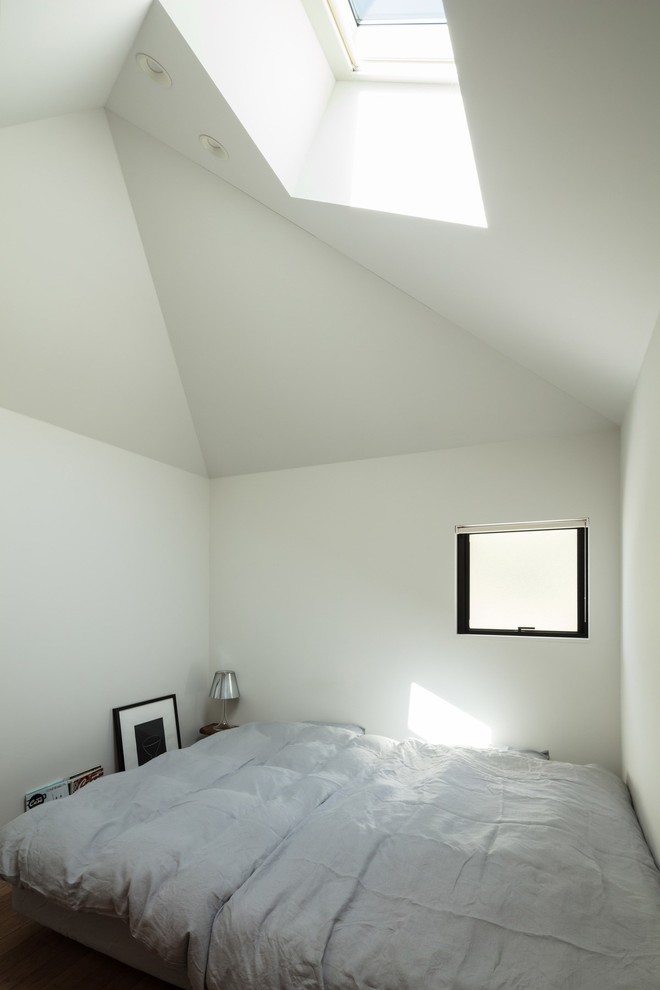 大阪にあるコンテンポラリースタイルのおしゃれな寝室