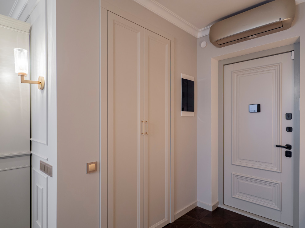 Меблировка квартиры: необычная кухня и гардеробная