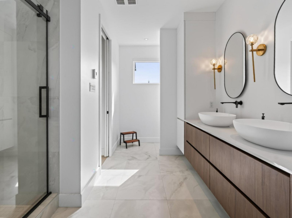 2376 bathroom