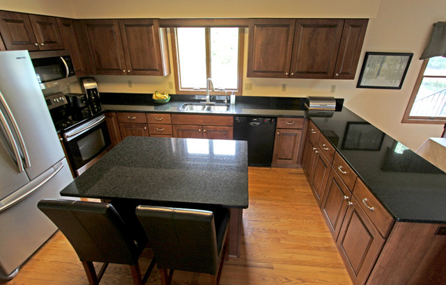 Maple Kitchen Cabinets With Black Pearl Granite Countertops