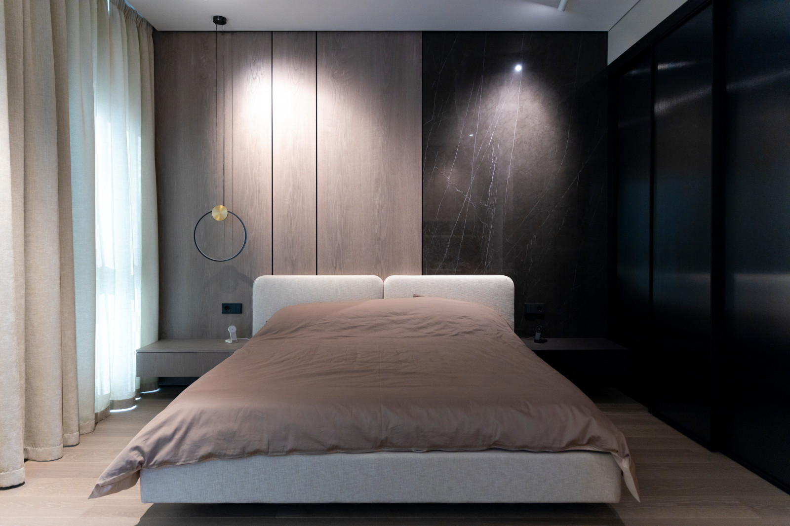 светлая квартира в ЛАХТА Plaza