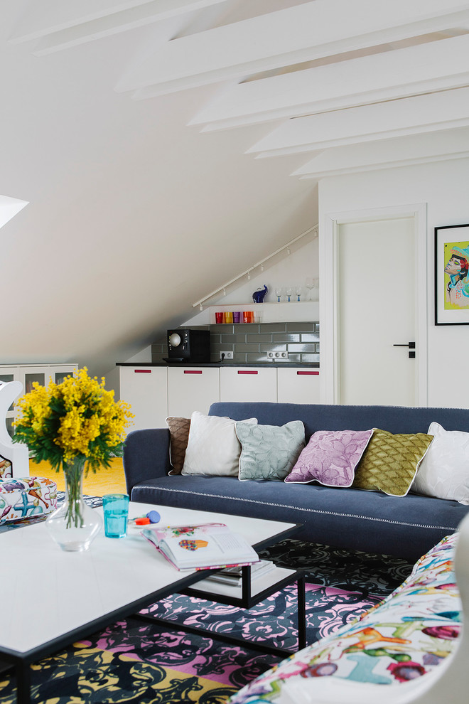 Яркий современный дизайн трехэтажного таунхауса площадью 230 кв.м в КП Бристоль