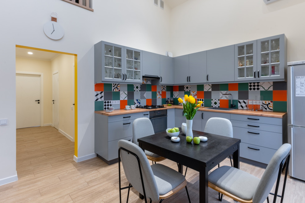 Яркий дом для молодой семьи