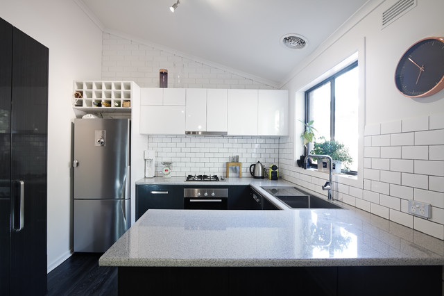 Black White Cabinet contemporaneo-cucina